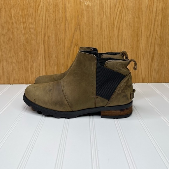 Sorel Emelie Chelsea Bootie - Picture 1 of 10